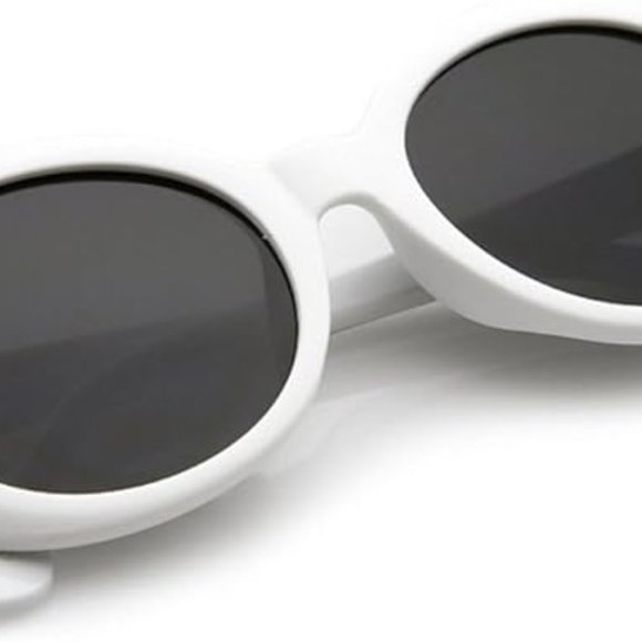 NEW white sunglasses NEW main image 10